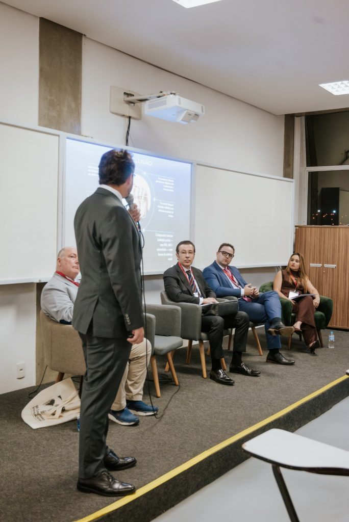 Vladmir Oliveira da Silveira